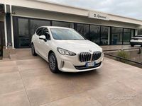 Usata BMW 218 Active Tourer Luxury Line 150 CV (110 kW) 2023 Bianco Monovolume