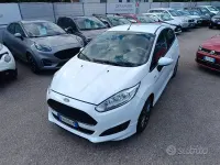 Usata Ford Fiesta ST-Line 100 CV (73 kW) 2017 Bianco Utilitaria