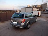 Usata Opel Astra Enjoy 101 CV (74 kW) 2007 Argento Station wagon