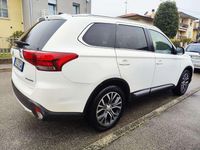 Usata Mitsubishi Outlander 150 CV (110 kW) 2015 Bianco SUV
