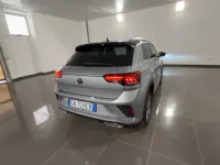 Usata VW T-Roc R-line 110 CV (80 kW) 2023 Argento SUV