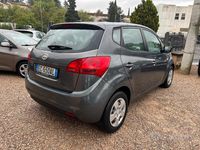 Usata Kia Venga LX 90 CV (66 kW) 2010 Grigio Utilitaria
