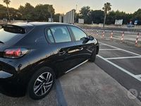 Usata Peugeot 208 68 CV (50 kW) 2023 Nero Utilitaria