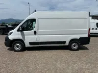 Usata Fiat Ducato S 140 CV (102 kW) 2023 Bianco pastello Furgone