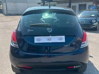 Usata Lancia Ypsilon Platinum 69 CV (50 kW) 2018 Blu Utilitaria