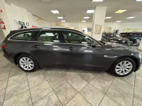 Usata Jaguar XF Sportbrake Prestige 179 CV (131 kW) 2020 Bronzo Station wagon