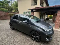 Usata Toyota Yaris Hybrid Style 75 CV (55 kW) 2016 Berlina
