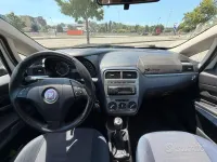 Usata Fiat Grande Punto 77 CV (56 kW) 2009 Bianco Utilitaria
