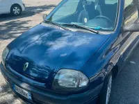 Usata Renault Clio 58 CV (42 kW) 2001 Bluazzurro Berlina