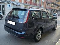 Usata Ford Focus 110 CV (80 kW) 2011 Grigio Station wagon