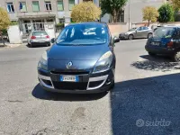 Usata Renault Scénic III Dynamique 130 CV (95 kW) 2011 Grigio Monovolume