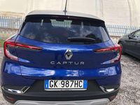 Usata Renault Captur Intens 94 CV (69 kW) 2022 Blu/azzurro SUV