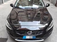 Usata Volvo V60 CC 150 CV (110 kW) 2016 Nero Station wagon