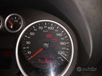 Usata Audi A2 75 CV (55 kW) 2003 Grigio Utilitaria