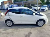 Usata Toyota Aygo Trend 72 CV (52 kW) 2018 Bianco Utilitaria