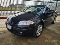 Usata Renault Mégane Cabriolet Exception 106 CV (77 kW) 2007 Nero Cabrio
