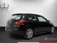 Usata VW Golf IV Sportline 140 CV (102 kW) 2005 Grigio Berlina