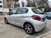 Usata Peugeot 208 Allure 100 CV (73 kW) 2016 Grigio Utilitaria