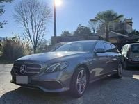 Usado Mercedes E200 160 CV (117 kW) 2020 Gris Familiar