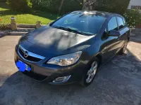 Usata Opel Astra 110 CV (80 kW) 2011 Berlina