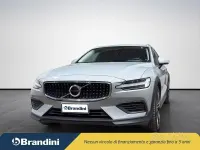 Usata Volvo V60 CC Core 197 CV (144 kW) 2023 Grigio met. Station wagon