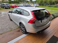 Usata Volvo V60 Momentum 120 CV (88 kW) 2018 Argento Station wagon