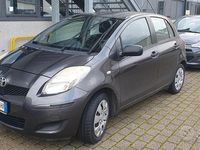 Usata Toyota Yaris 2010 Grigio Utilitaria