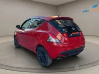 Usata Lancia Ypsilon 69 CV (50 kW) 2019 Rosso Utilitaria