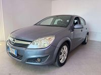 Usata Opel Astra Cosmo 101 CV (74 kW) 2007 Grigio Berlina