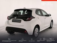 Usata Toyota Yaris Active 72 CV (52 kW) 2023 Bianco Utilitaria