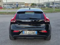 Usata Volvo V40 115 CV (84 kW) 2013 Nero Berlina