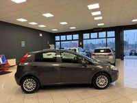 Usata Fiat Punto Lounge 95 CV (69 kW) 2017 Grigio Berlina