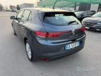 Usata Renault Mégane II Equilibre 116 CV (85 kW) 2022 Grigio Berlina