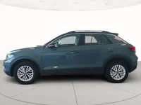 Usata VW T-Roc Life 110 CV (80 kW) 2023 Petroleum blue metallizzato nero SUV