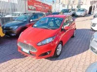Usata Ford Fiesta 75 CV (55 kW) 2015 Rosso Utilitaria