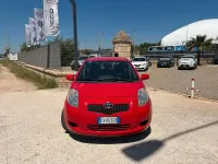 Usata Toyota Yaris Luna 87 CV (63 kW) 2006 Rosso Berlina