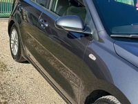 Usata Kia Rio Active 84 CV (61 kW) 2018 Grigio Berlina