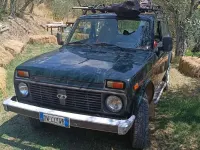 Usata Lada niva 80 CV (58 kW) 2009 Verde SUV
