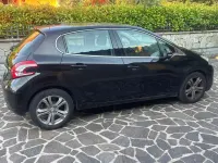 Usata Peugeot 208 Allure 82 CV (60 kW) 2014 Utilitaria