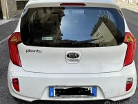 Usata Kia Picanto 66 CV (48 kW) 2015 Bianco Utilitaria