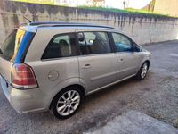 usata Opel Zafira 1.9CDTi Cosmo 120