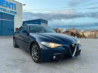 Usata Alfa Romeo Giulia 150 CV (110 kW) 2016 Bluazzurro Berlina
