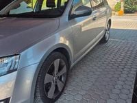 Usata Skoda Octavia G-TEC Executive 110 CV (80 kW) 2016 Argento Station wagon