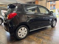 Usata Mitsubishi Space Star Invite 71 CV (52 kW) 2015 Nero Utilitaria