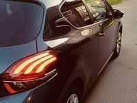 Begagnad Peugeot 208 Allure 110 HK (80 kW) 2017 Halvkombi