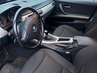 Usata BMW 320 184 CV (135 kW) 2011 Nero Station wagon