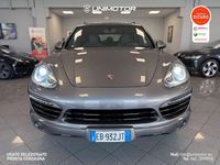Usata Porsche Cayenne 239 CV (175 kW) 2010 Grigio SUV