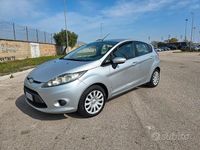 Usata Ford Fiesta 68 CV (50 kW) 2010 Grigio Utilitaria