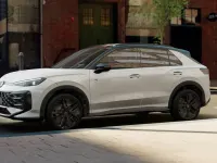 Nuova VW T-Roc R-line 150 CV (110 kW) 2026 Pure white nero SUV