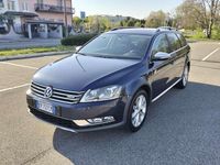Usata VW Passat 177 CV (130 kW) 2013 Blu/azzurro Station wagon